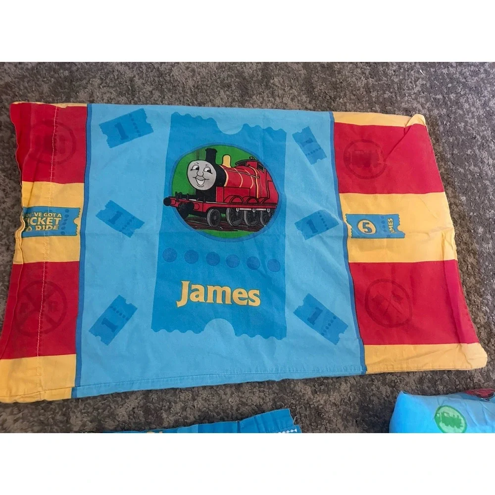 Thomas the Tank Engine Twin Sheet Set Fitted And Flat With One Case (3 Pieces)